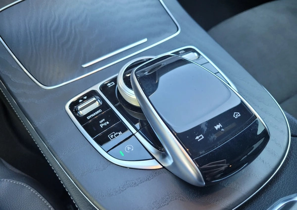 Mercedes-Benz Klasa E cena 179900 przebieg: 66519, rok produkcji 2019 z Kraków małe 436